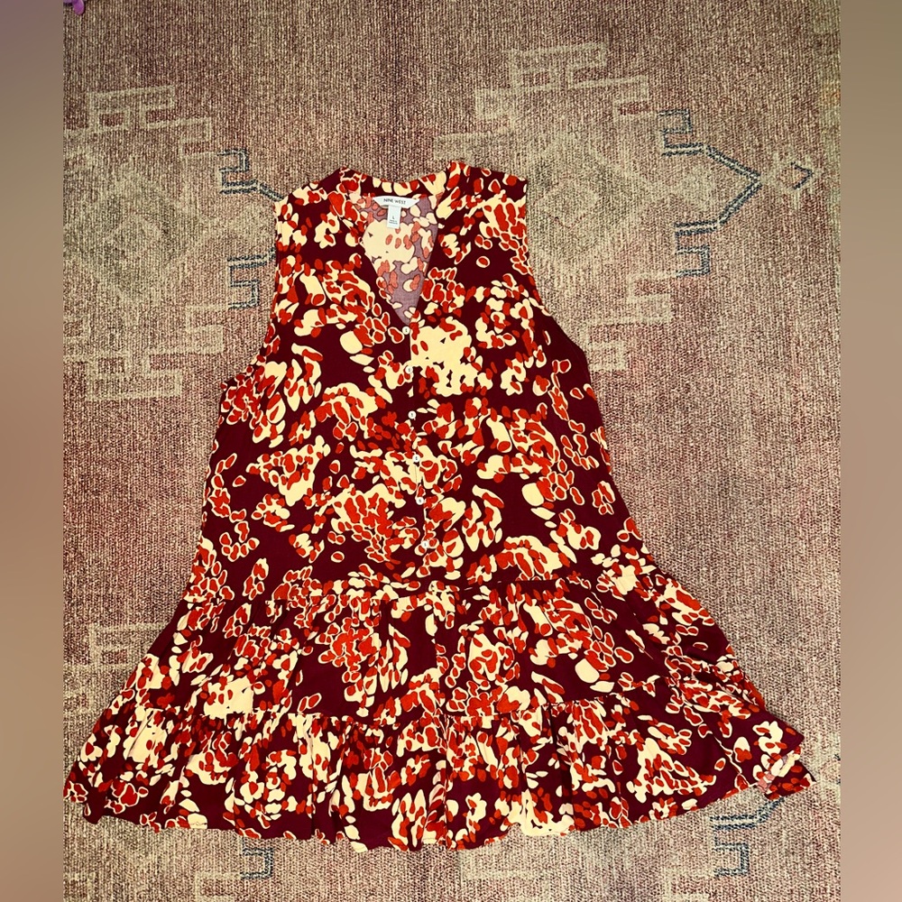 Express tiered sleeveless tank dress in red & cream abalone buttons sz lg v neck